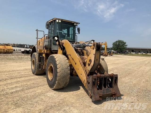 CAT 950M Фронтальні навантажувачі