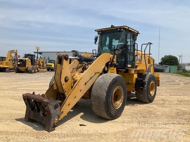 CAT 950M Фронтальні навантажувачі