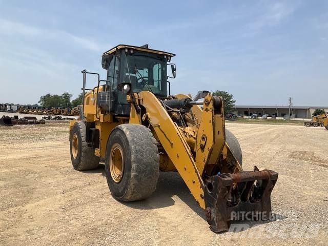 CAT 950M Фронтальні навантажувачі