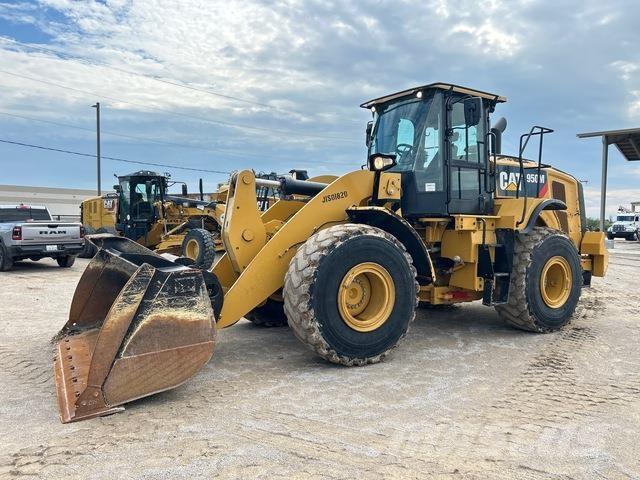 CAT 950M Фронтальні навантажувачі