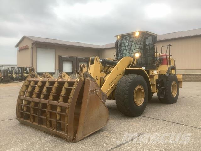 CAT 950M Фронтальні навантажувачі