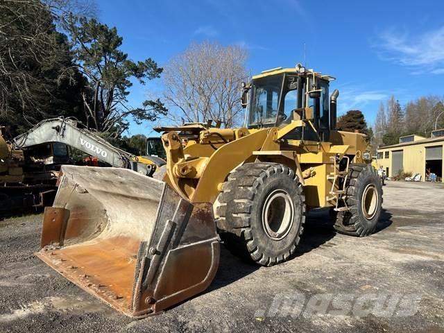 CAT 960 Фронтальні навантажувачі