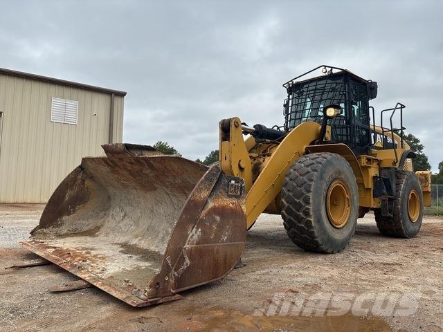 CAT 962M Фронтальні навантажувачі