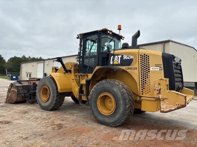CAT 962M Фронтальні навантажувачі