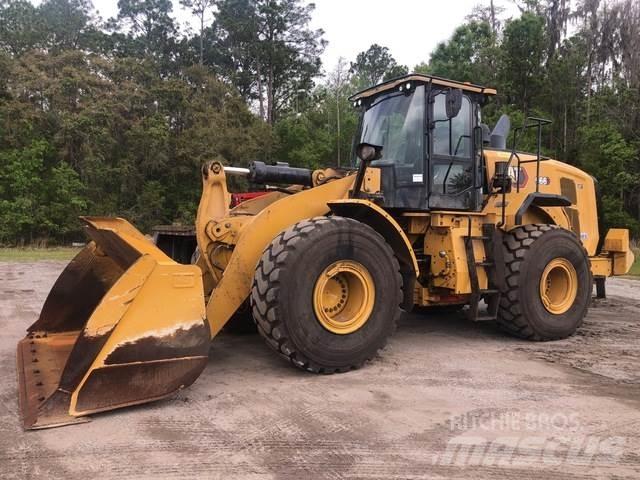 CAT 966 Фронтальні навантажувачі