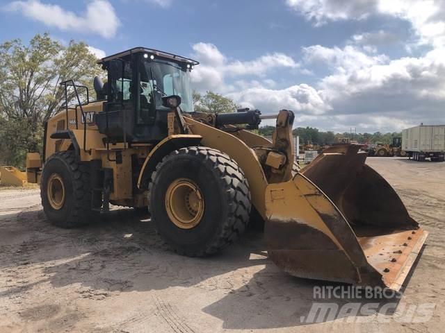 CAT 966 Фронтальні навантажувачі