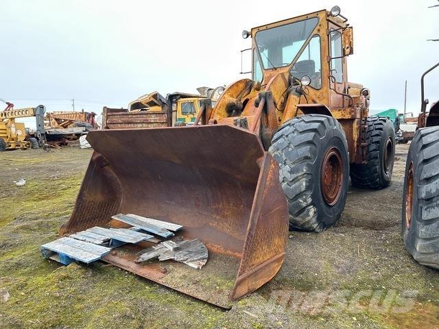 CAT 966C Фронтальні навантажувачі