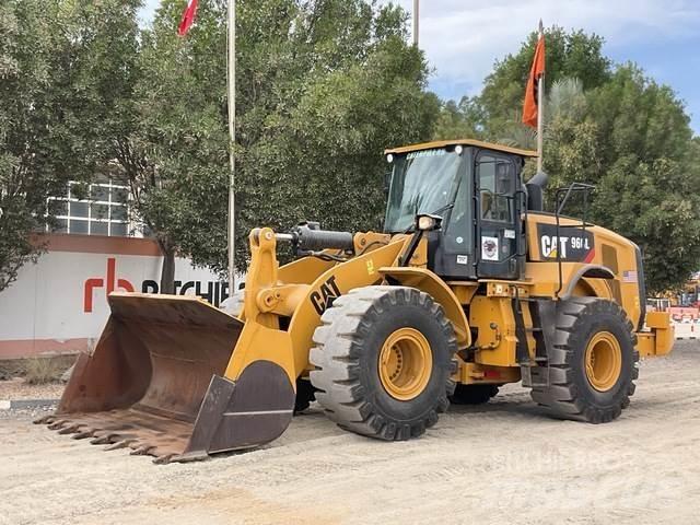 CAT 966L Фронтальні навантажувачі