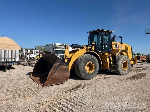 CAT 966M Фронтальні навантажувачі