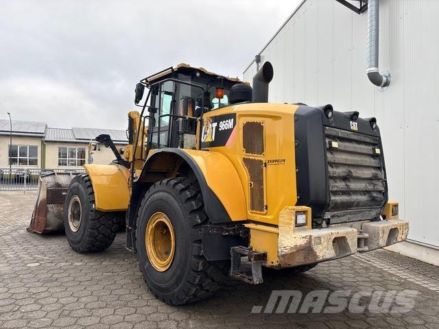 CAT 966M Фронтальні навантажувачі
