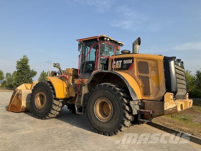 CAT 966M XE Фронтальні навантажувачі