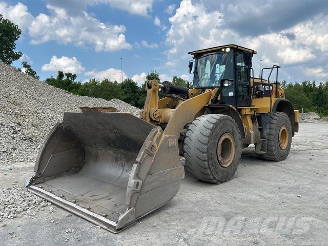 CAT 972M Фронтальні навантажувачі