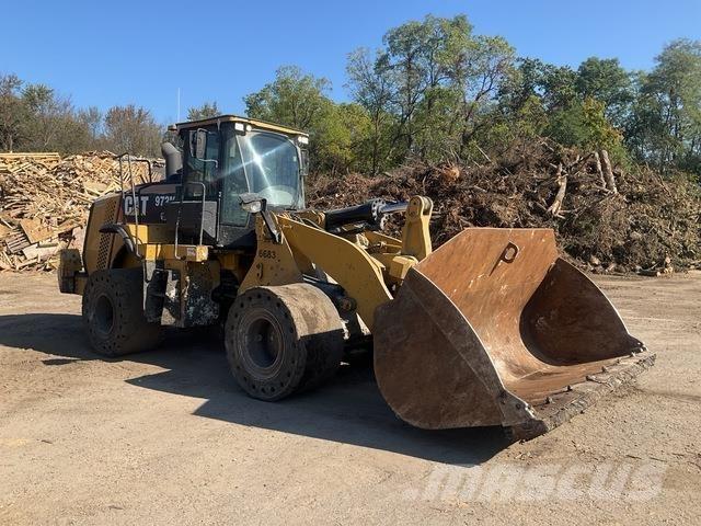 CAT 972M Фронтальні навантажувачі