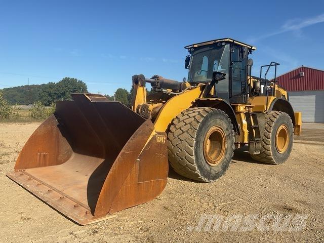 CAT 972M Фронтальні навантажувачі