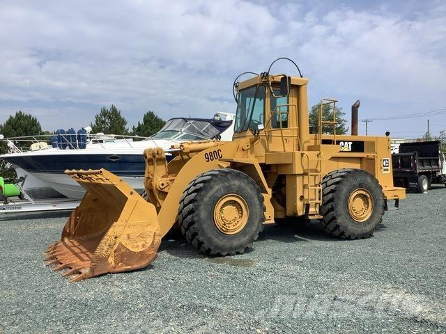 CAT 980 Фронтальні навантажувачі