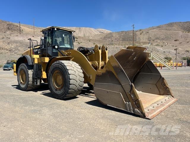 CAT 982M Фронтальні навантажувачі