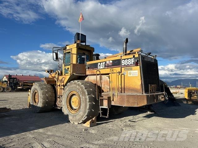 CAT 988F Фронтальні навантажувачі