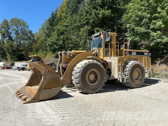 CAT 988F Фронтальні навантажувачі