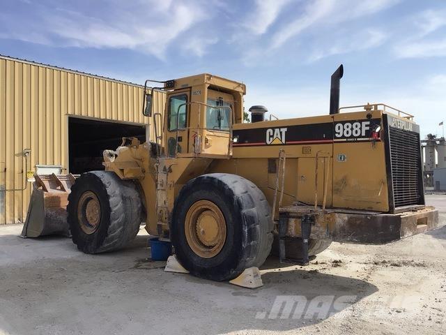CAT 988F Фронтальні навантажувачі