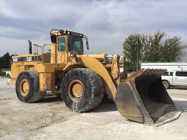 CAT 988F Фронтальні навантажувачі
