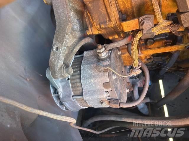 CAT 988H Фронтальні навантажувачі