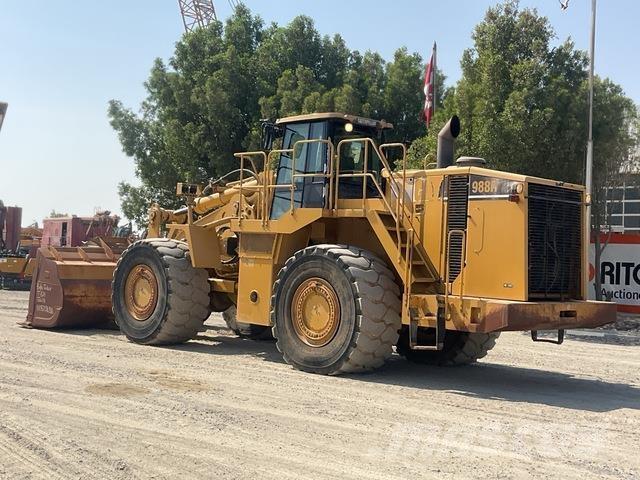 CAT 988H Фронтальні навантажувачі