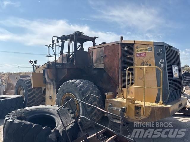CAT 988K Фронтальні навантажувачі