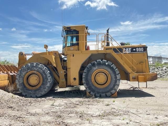 CAT 990 Фронтальні навантажувачі