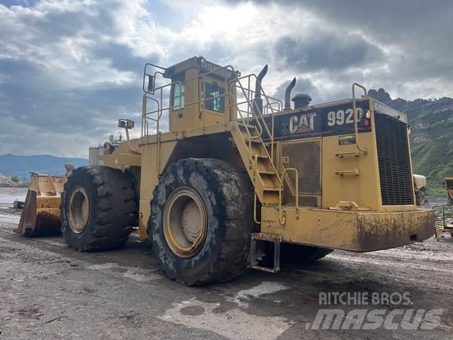 CAT 992D Фронтальні навантажувачі