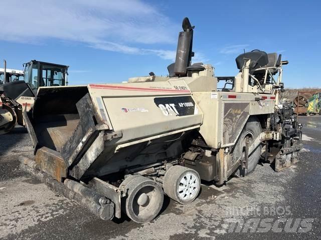 CAT AP1000D Асфальтовкладачі