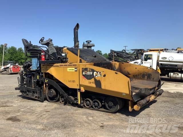 CAT AP1055F Асфальтовкладачі