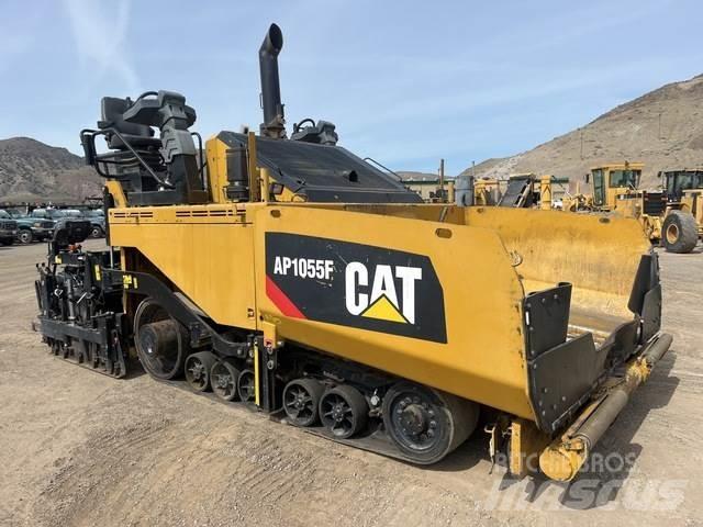CAT AP1055F Асфальтовкладачі