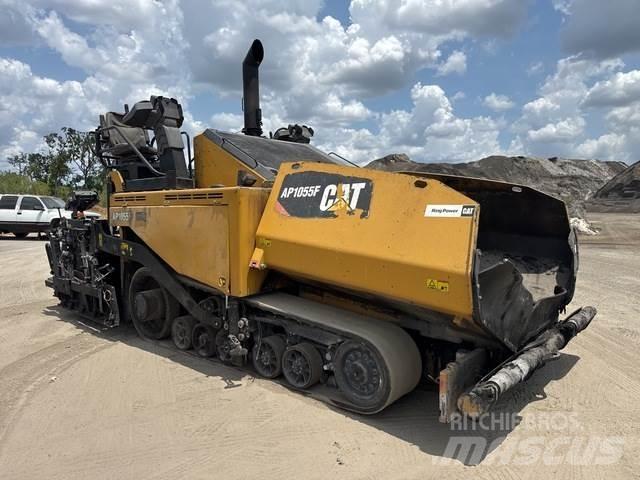 CAT AP1055F Асфальтовкладачі