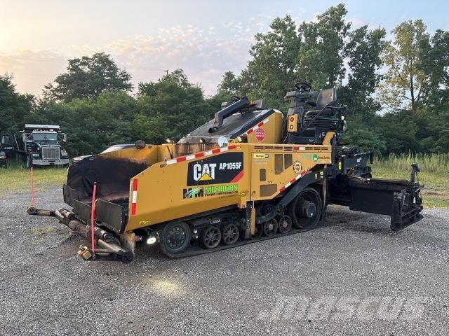 CAT AP1055F Асфальтовкладачі