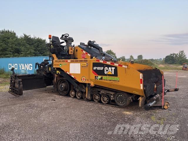 CAT AP1055F Асфальтовкладачі