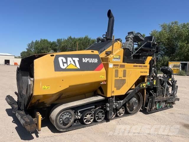 CAT AP555F Асфальтовкладачі