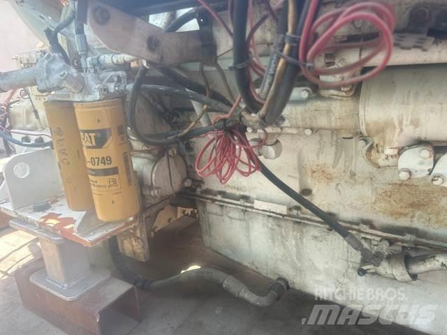 CAT C32 Двигуни
