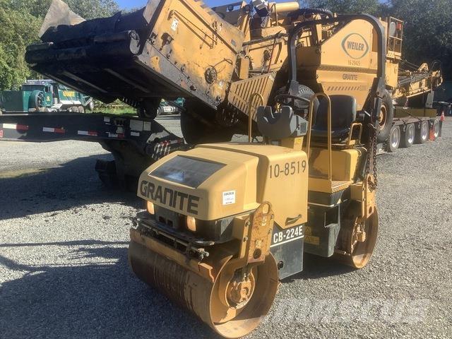 CAT CB-224E Котки тротуарні