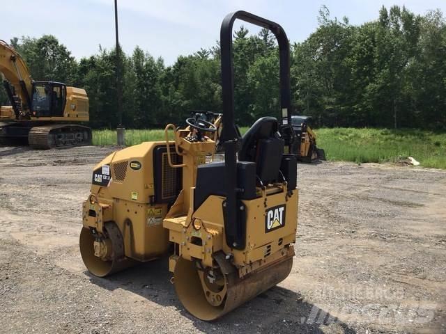 CAT CB1.8 Котки тротуарні