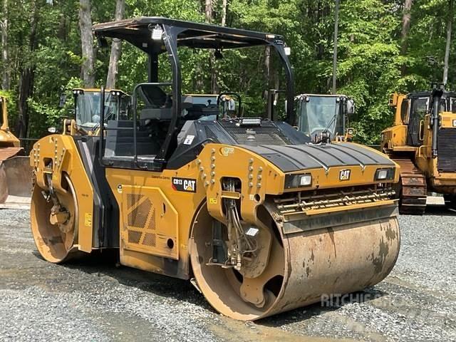 CAT CB13 Котки тротуарні