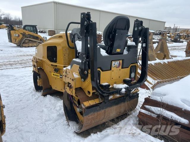 CAT CB2.7 Котки тротуарні