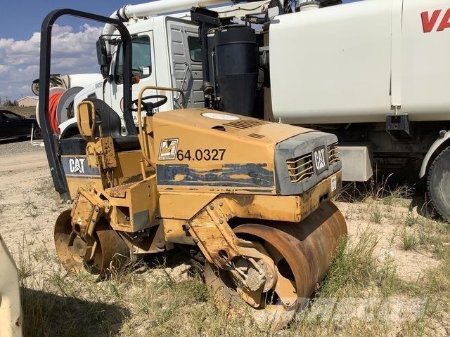 CAT CB224C Котки тротуарні