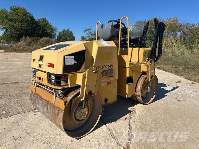 CAT CB24 Котки тротуарні