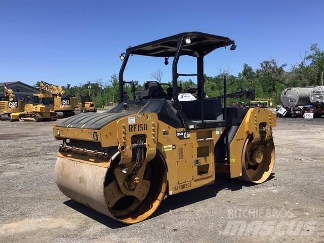 CAT CB54B Котки тротуарні