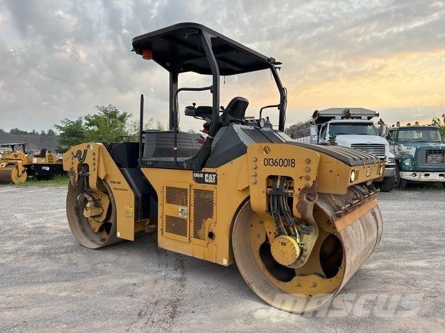 CAT CB54B Котки тротуарні