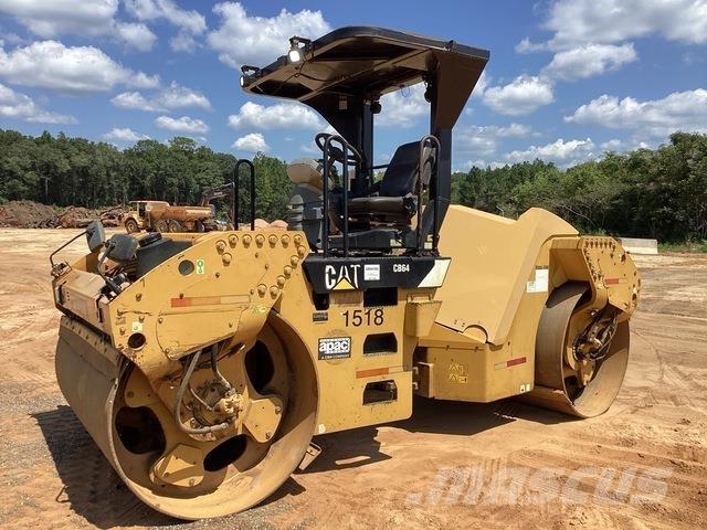CAT CB64 Котки тротуарні