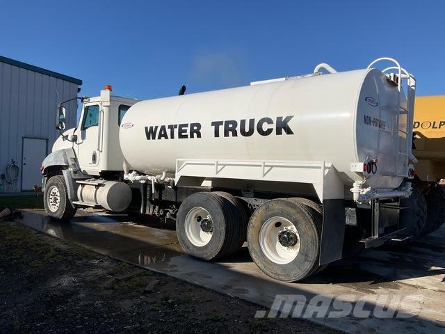 CAT CT660S Поливальні машини