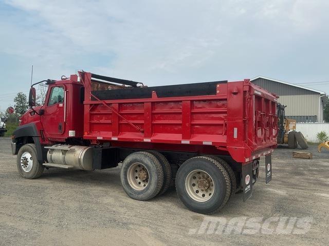 CAT CT660S Самоскиди