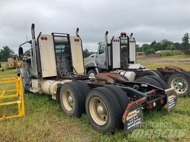 CAT CT680 Тягачі
