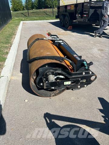 CAT CV119 Причепні віброкатки